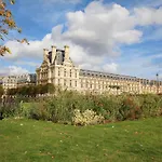 Modern Apt 3Bdr/3Bth - Louvre Museum/Tuileries